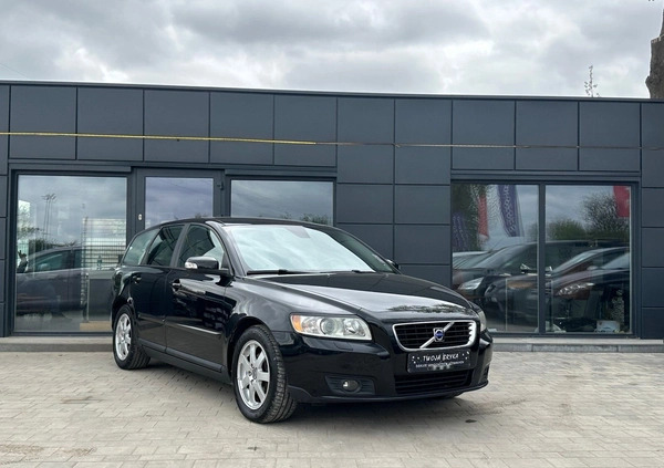 Volvo V50 cena 17900 przebieg: 250000, rok produkcji 2009 z Polanica-Zdrój małe 352